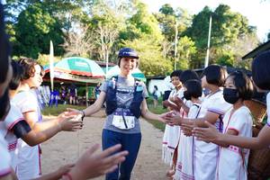 BIB: 2121
                            <button type="button" onclick="openModal(18981128)" class="btn btn-primary btn-sm float-right btn-popup" data-toggle="modal" data-target=".modal-high-quality">
                        <i class="fas fa-shopping-cart"></i> Add to Cart
                    </button>
                                            <button type="button" onclick="isThisMe(18981128, true)" class="btn btn-success btn-sm float-right btn-popup btn-isme hidden" data-toggle="tooltip" data-placement="bottom" title="นี่คือรูปของคุณใช่ไหม คลิกที่นี่เพื่อเอาเข้าอัลบั้ม">
                        <i class="fas fa-plus"></i> Add to album
                    </button>
                    <button type="button" onclick="isThisMe(18981128, false)" class="btn btn-warning btn-sm float-right btn-popup btn-isnotme hidden">
                        <i class="fas fa-ban"></i> Remove from album
                    </button>